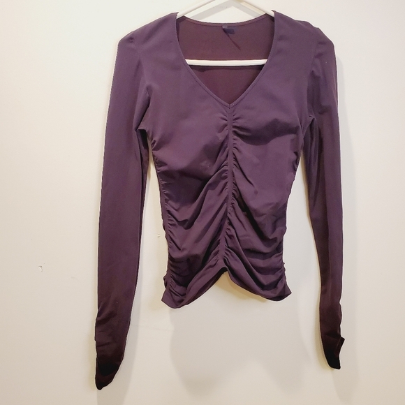 Bordeaux Seamless Women's Burgundy Long sleeve one size fit all top - Picture 2 of 10